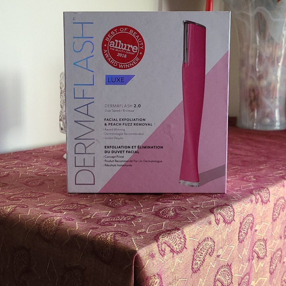 DERMAFLASH LUXE Dermaplaning Tool